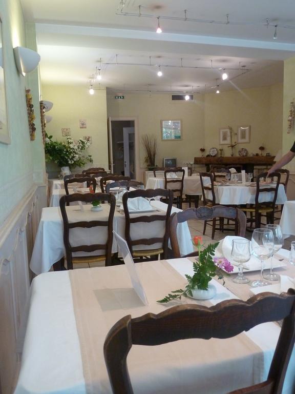 Hotel De France Objat エクステリア 写真